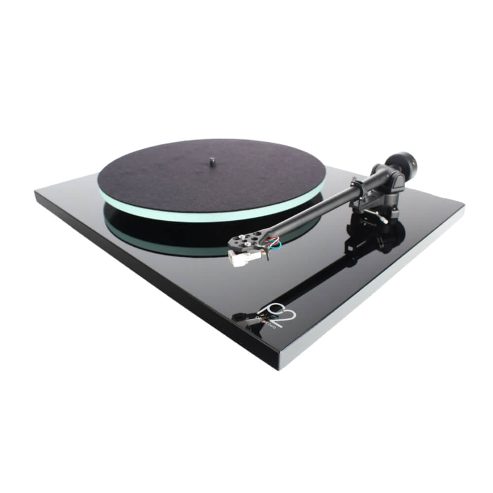 เครื่องเล่นแผ่นเสียง REGA : PLANAR 2 + หัว CARBON (BLACK)